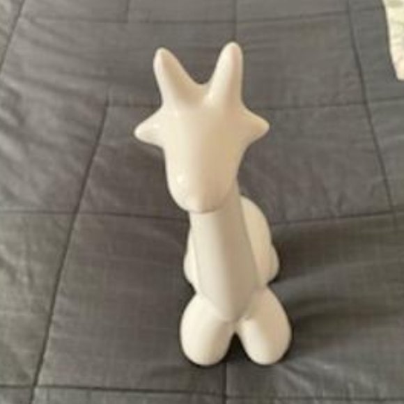 Ceramic 13 Inch White Giraffe Balloon Animal - Picture 6 of 8